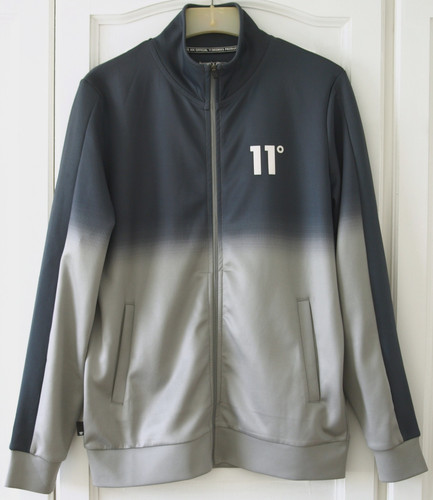 Degrees dot fade - dot, panelled
